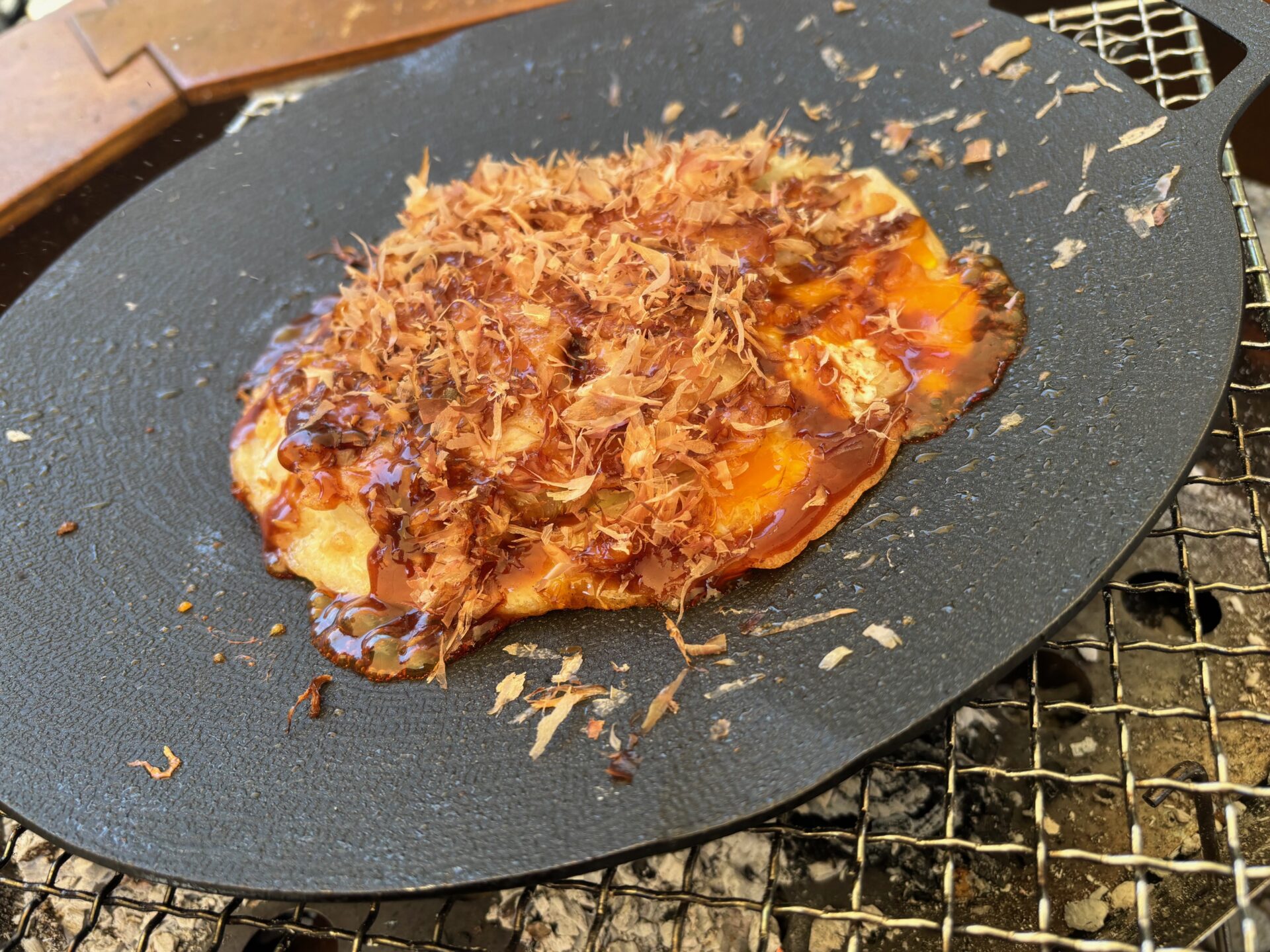 【キャンプ飯】マルチグリドルで簡単お好み焼き！